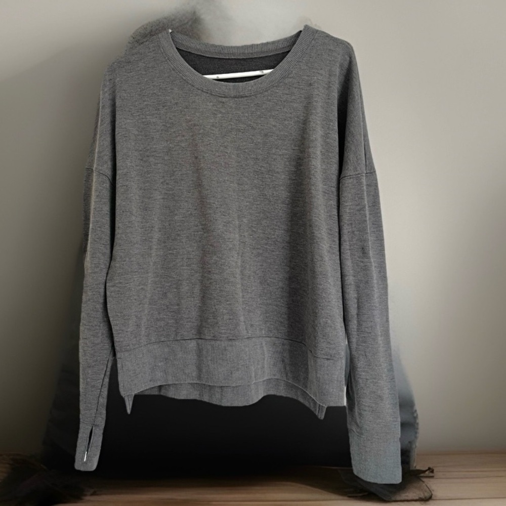 Womens Gray Long Sleeve Shirt size L Pullover Plain Crew Neck Sweatshirt Casual - Picture 5 of 7